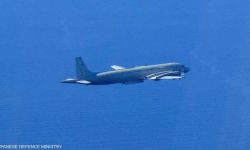 مواجهة في الجو بين مقاتلات يابانية وطائرة روسية